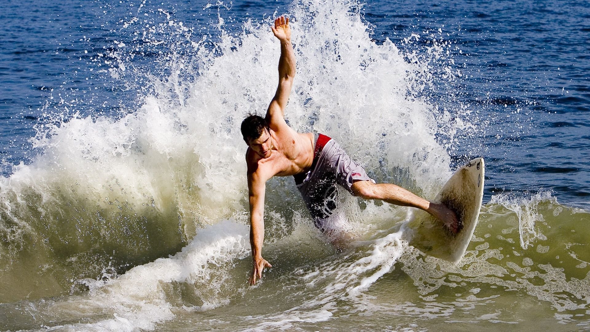 【训练秘籍】运动员每日必做的练球技巧盘点，训练运球能力的方法有哪些