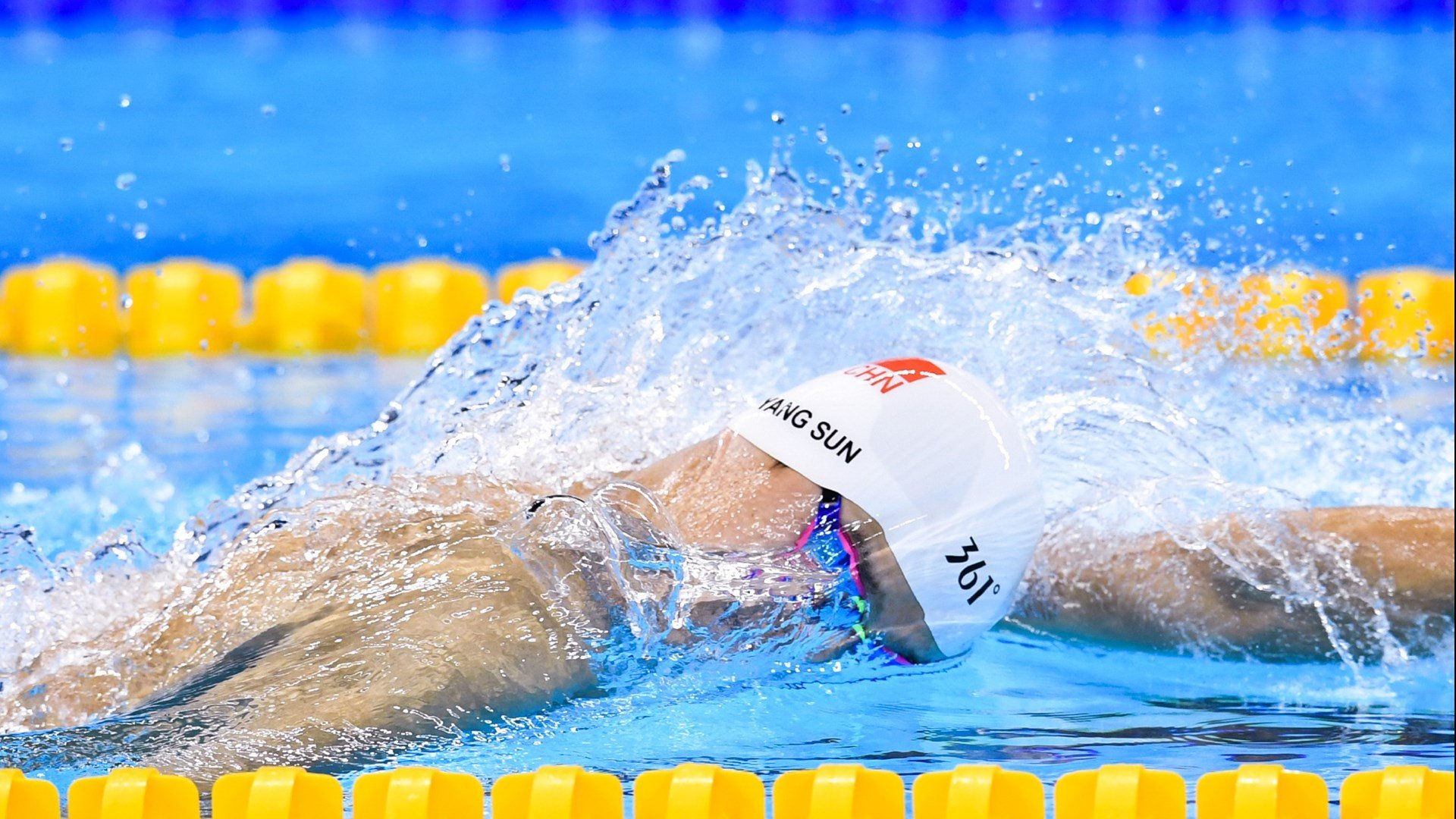 卫冕冠军在比赛中绝地逆袭，实现连胜，卫冕冠军有什么好处